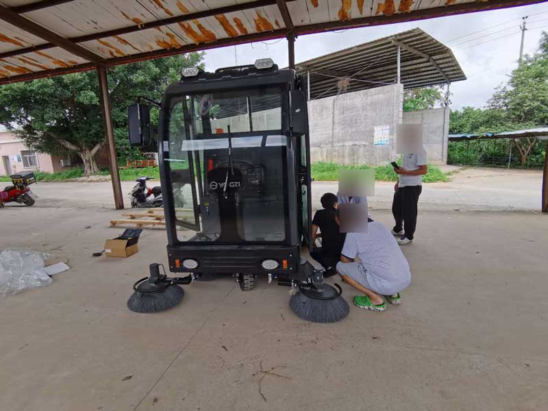 揚(yáng)子工業(yè)掃地機(jī)給工廠帶來哪些好處